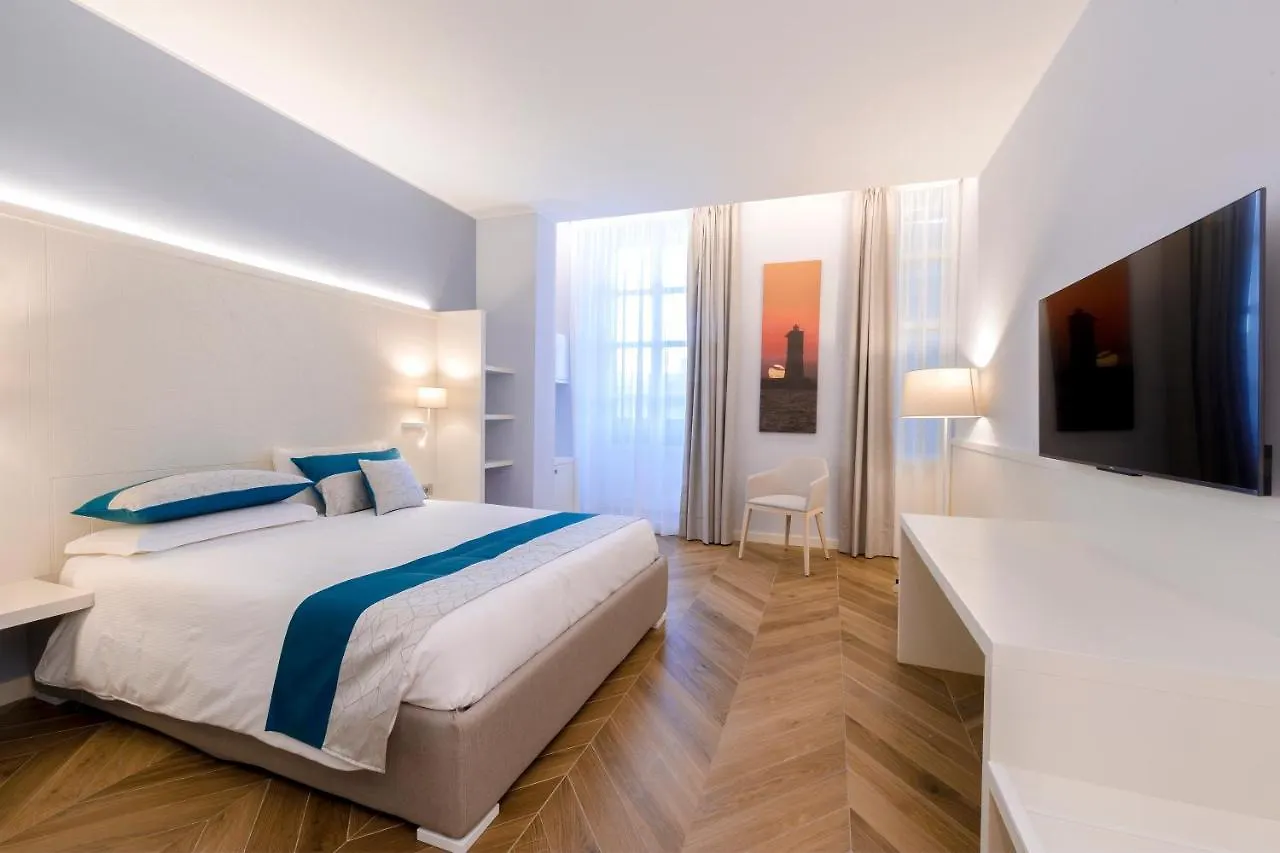 Hotel Baylle contacts